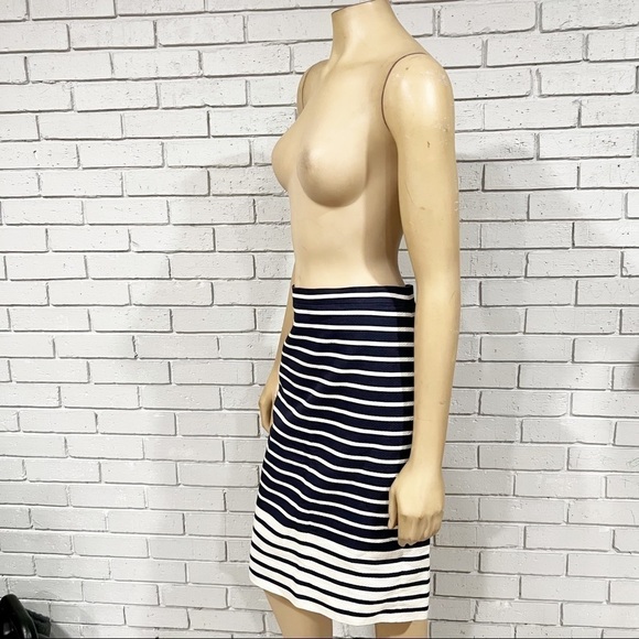 J.Crew Women’s Navy and White Striped Pencil Skirt - Picture 3 of 9